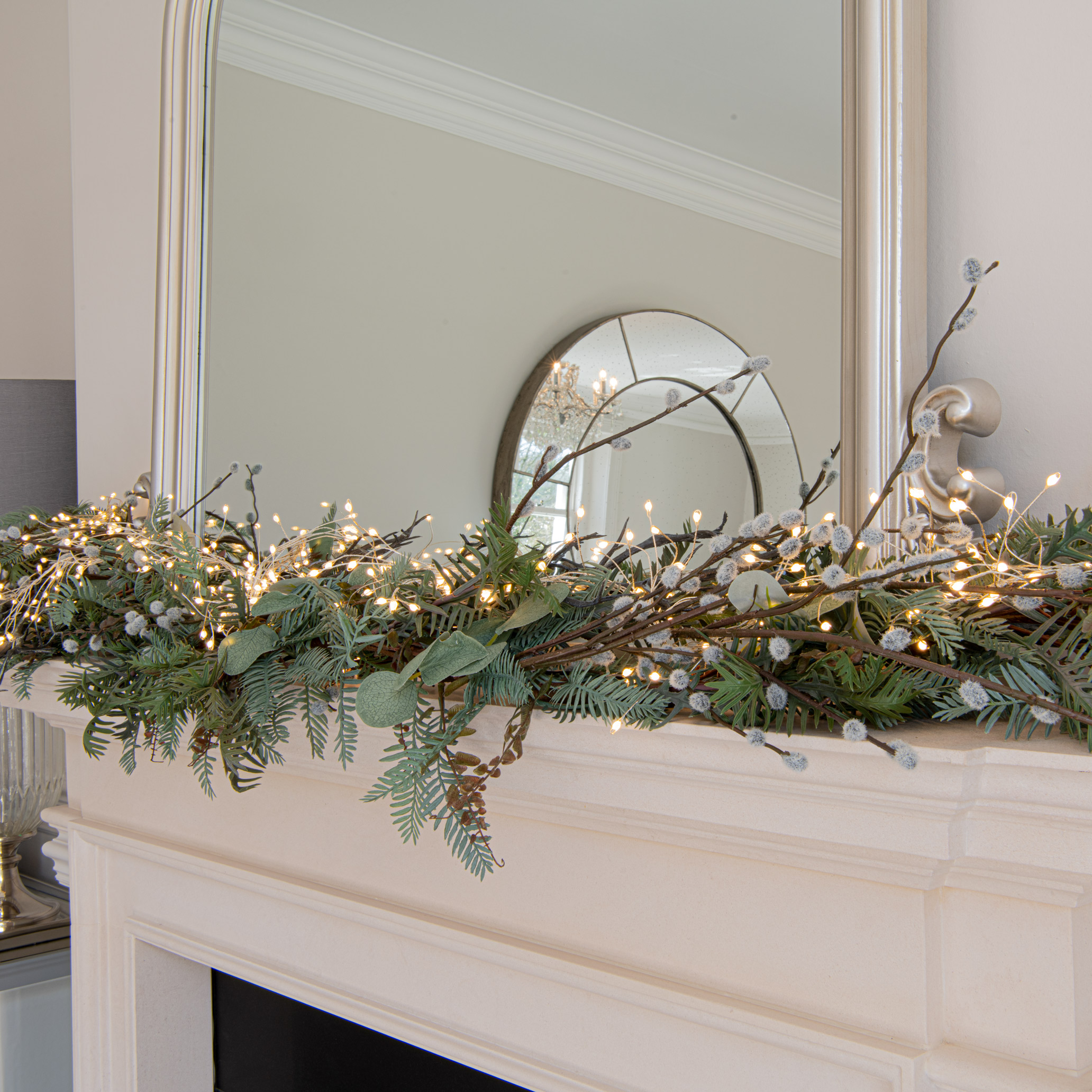 2.75m9ft Plug-In LED 8 Sequence Warm White Cluster String - Image 4